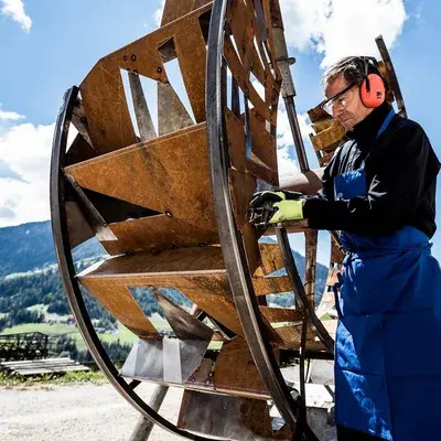 Roland Perathoner — At work